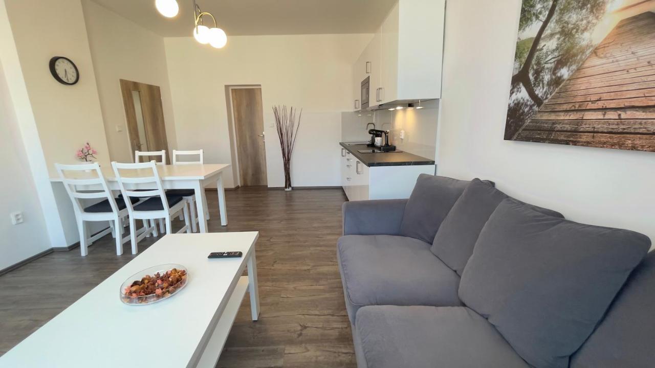 R&J Apartmany Broumov Luaran gambar