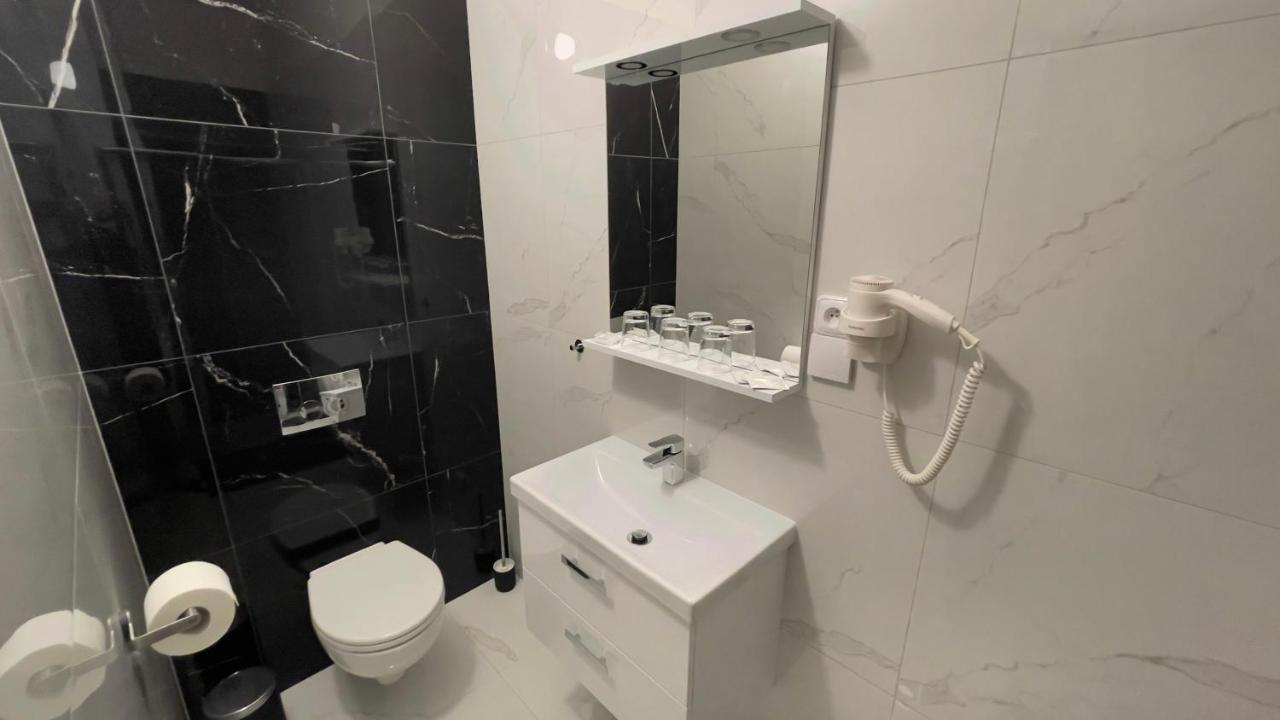 R&J Apartmany Broumov Luaran gambar